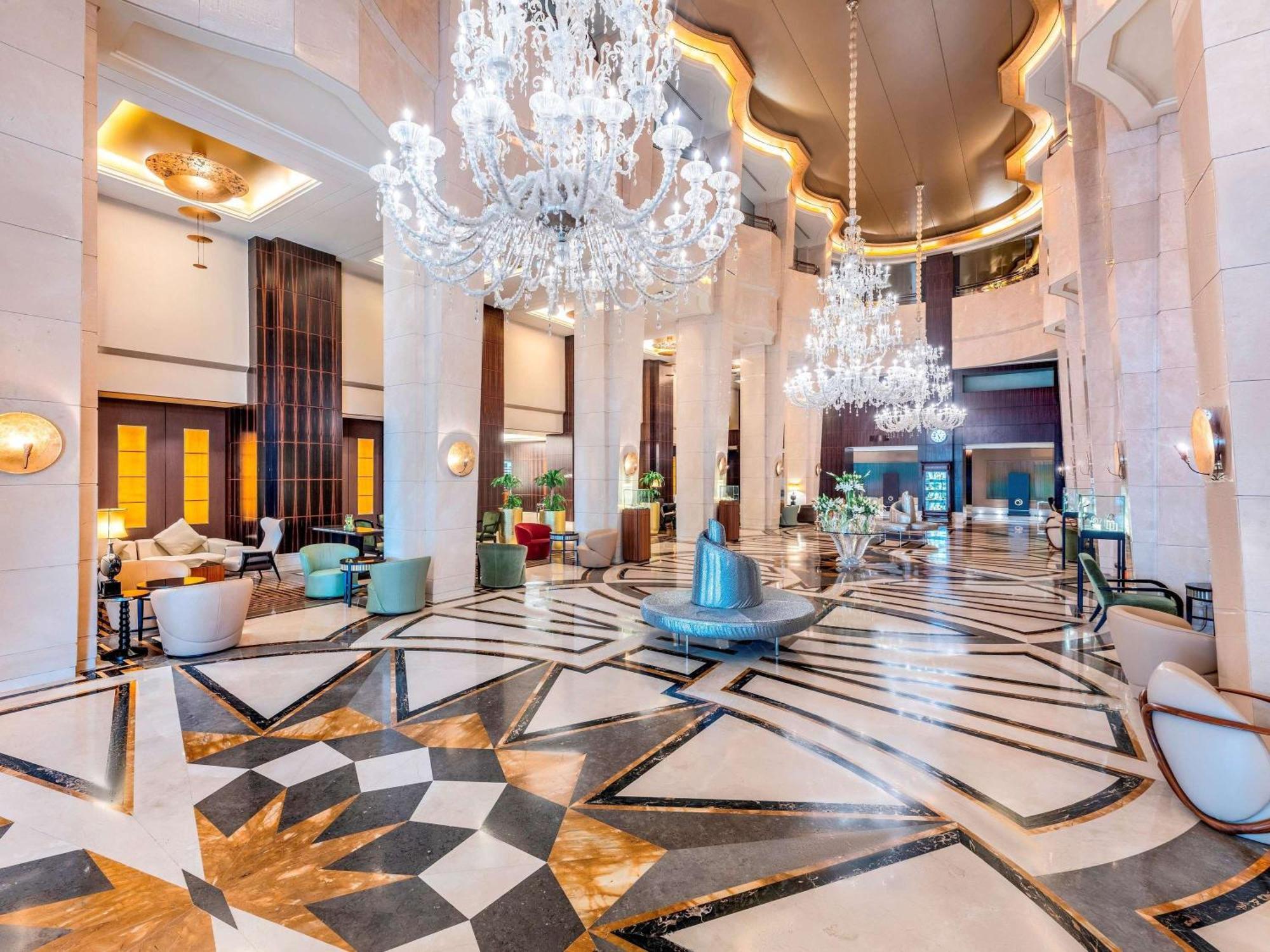 La Cigale Hotel Managed By Accor Doha Exterior foto The lobby of the hotel
