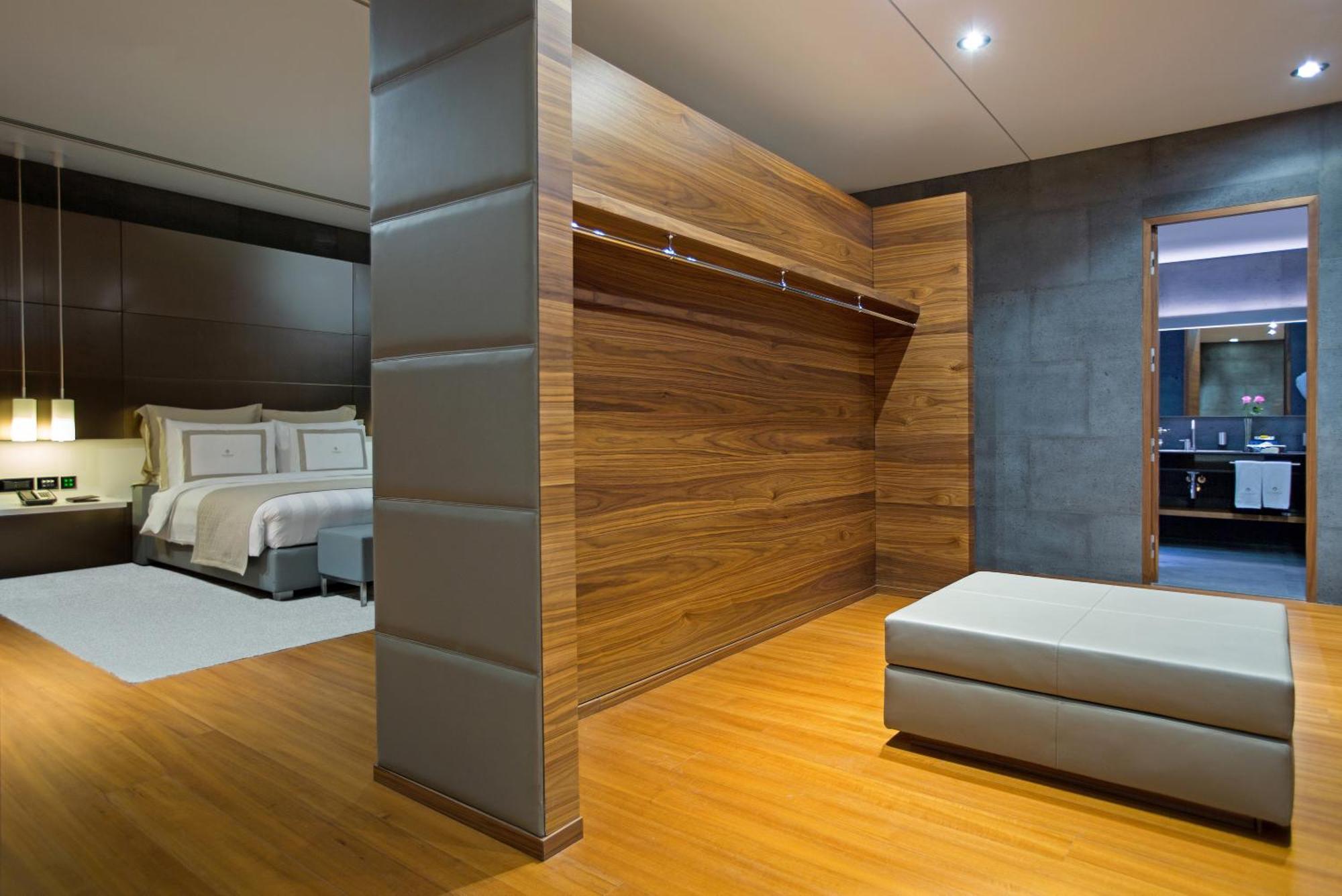 La Cigale Hotel Managed By Accor Doha Exterior foto A room at the hotel